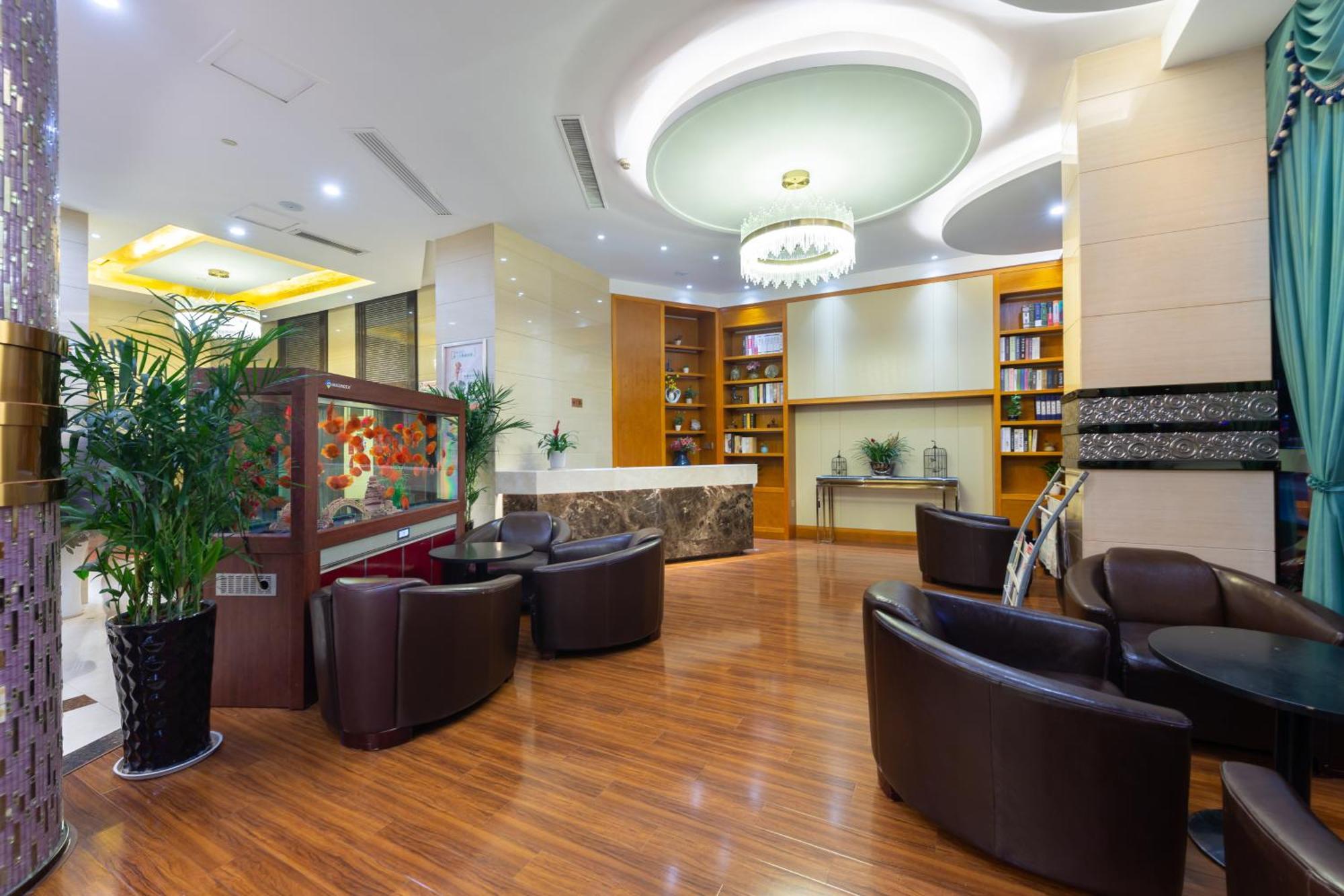 Yiwu Luckbear Hotel Exteriör bild